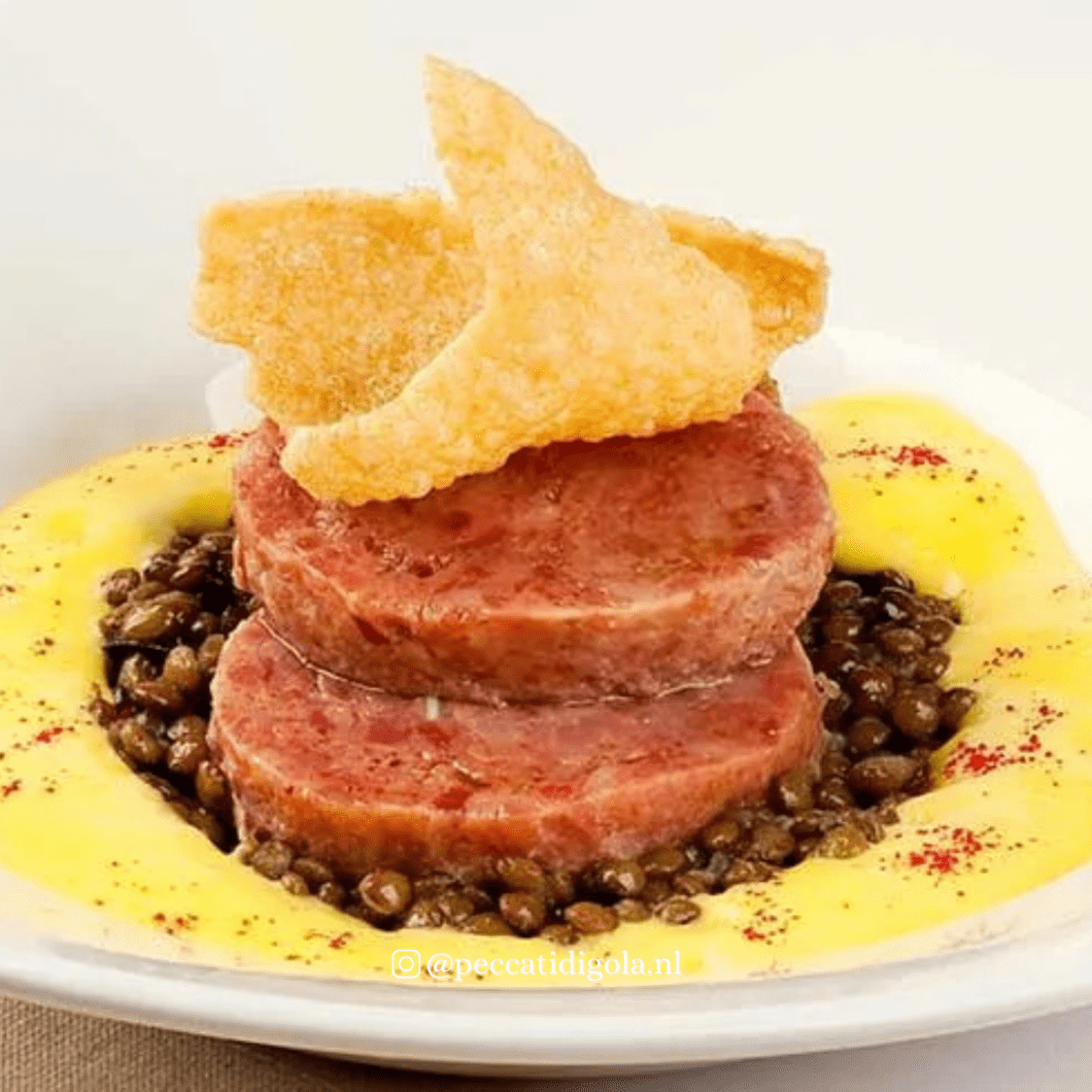 Cotechino Negroni met Aardappelmousse en Linzen 1 Cotechino Negroni met Aardappelmousse en Linzen
